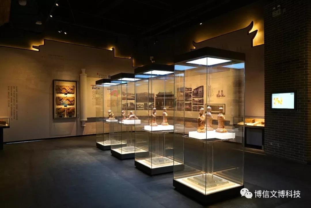 博物（wù）館展櫃